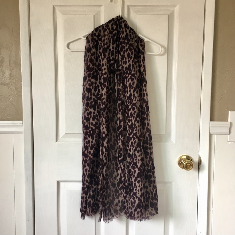 **SOLD ELSEWHERE: Fashion scarf